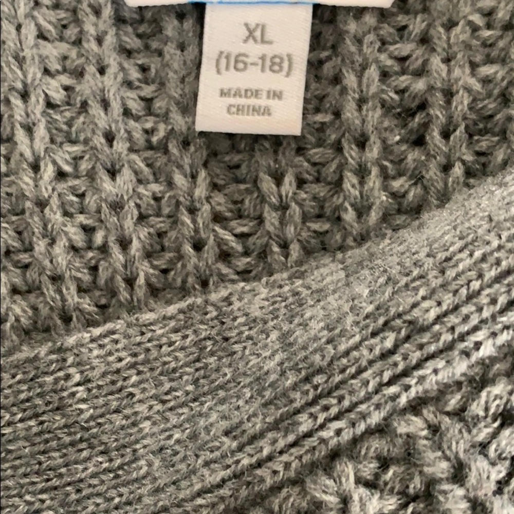 Sweater - Picture 4 of 4